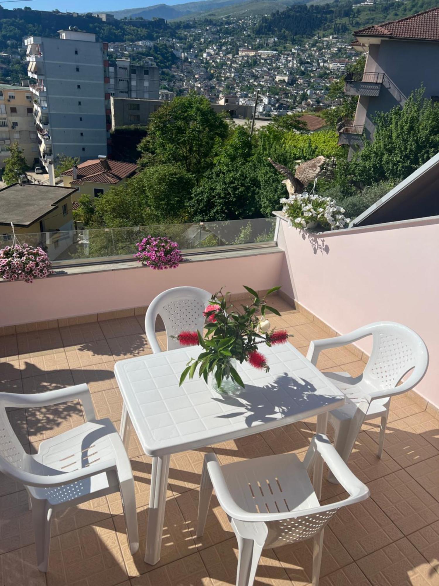 Flower Terrace Apartment Gjirokastër Exterior foto