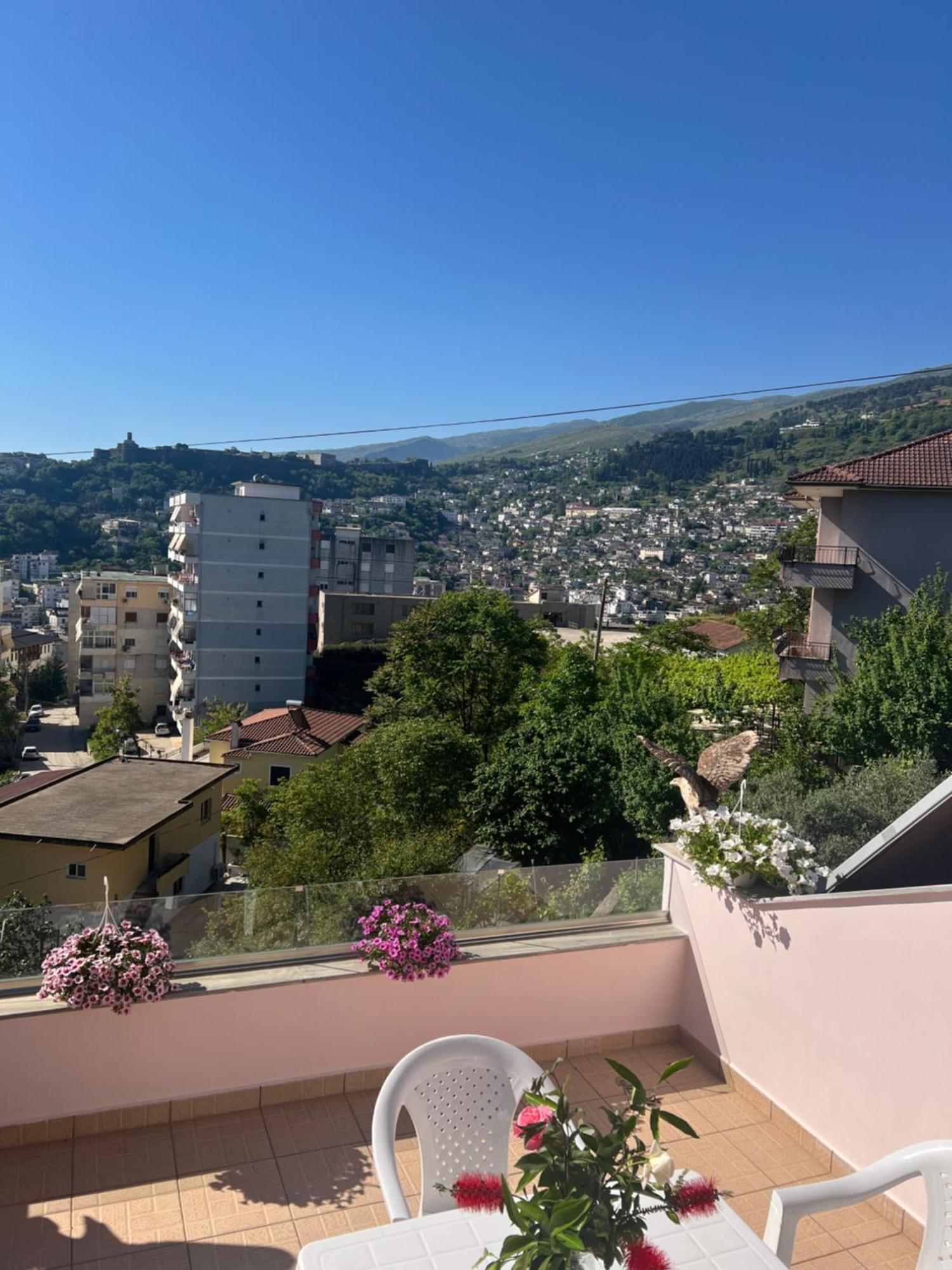 Flower Terrace Apartment Gjirokastër Exterior foto